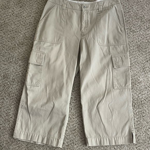 Liz Caiborne Lizwear Cargo Capris - Picture 1 of 3